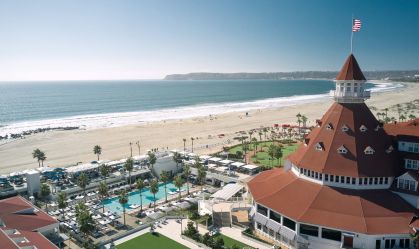 8 hotéis com fama de mal-assombrados para viver clima de Halloween