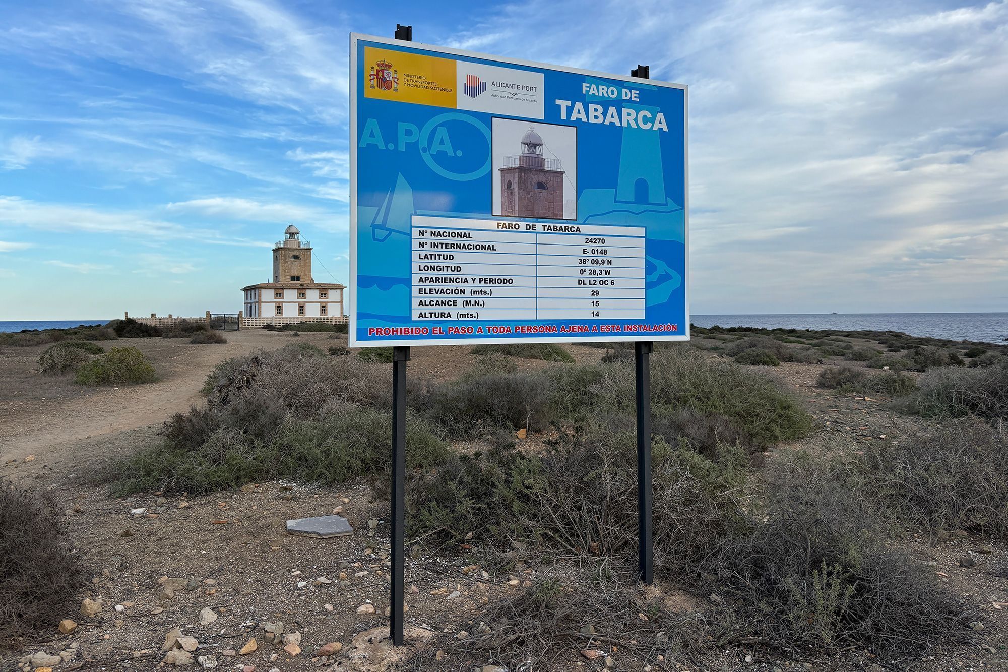 O farol é um dos marcos históricos de Tabarca • Miquel Ros via CNN Newsource