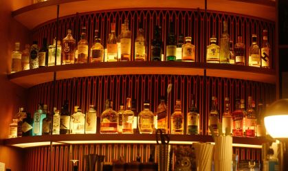 Hong Kong se firma como novo epicentro da coquetelaria mundial