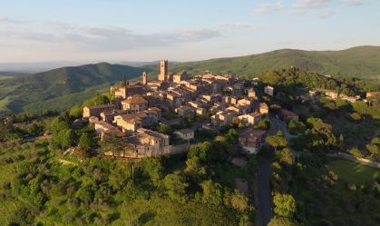 Vila na Toscana paga 20 mil euros para pessoas se mudarem para lá