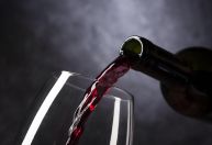 O que o metanol ensina sobre comprar vinho do "contatinho do WhatsApp"