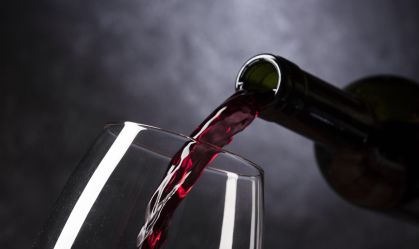 O que o metanol ensina sobre comprar vinho do "contatinho do WhatsApp"