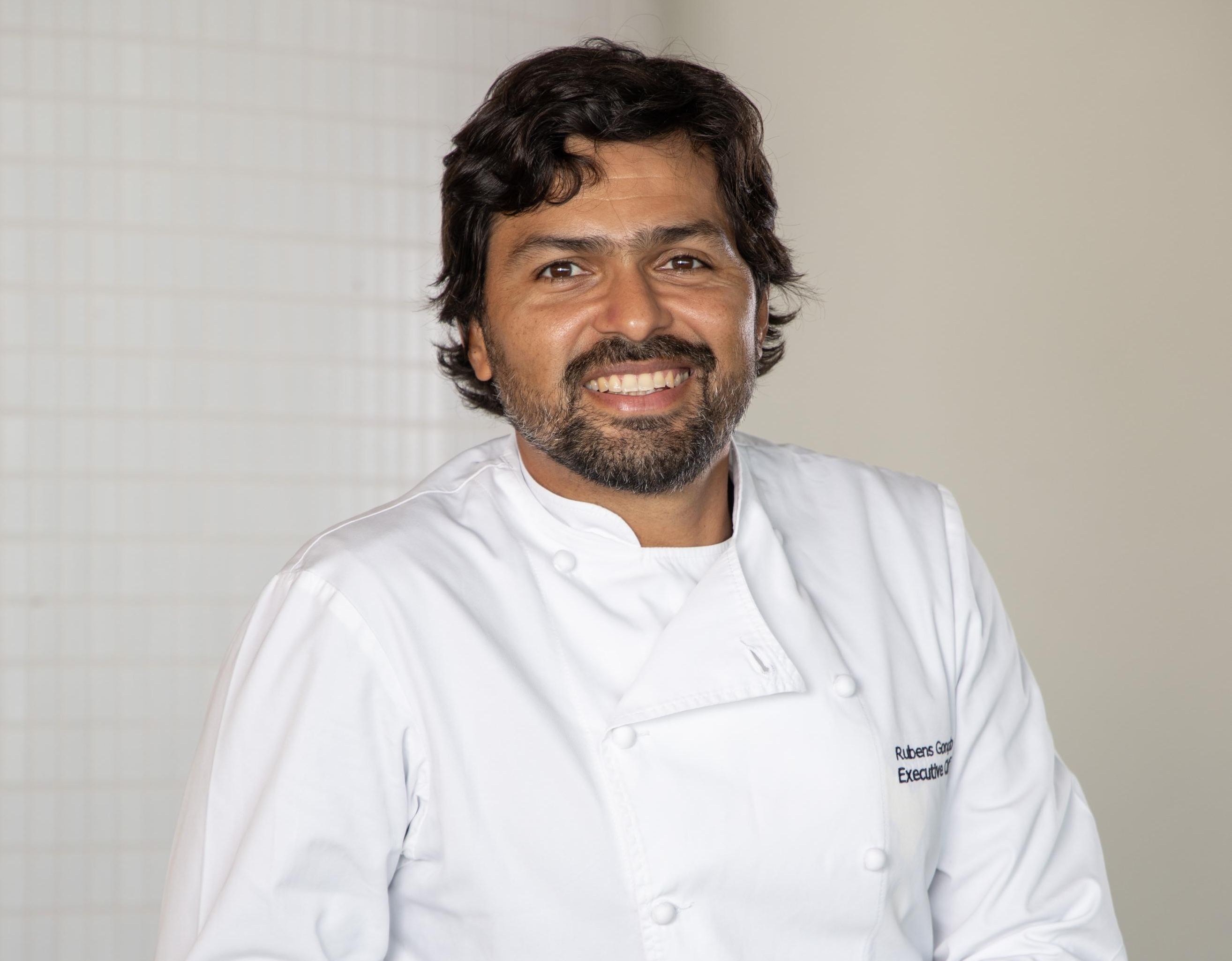 Chef Rubens Gonçalo compartilha dicas de onde comer no Rio de Janeiro