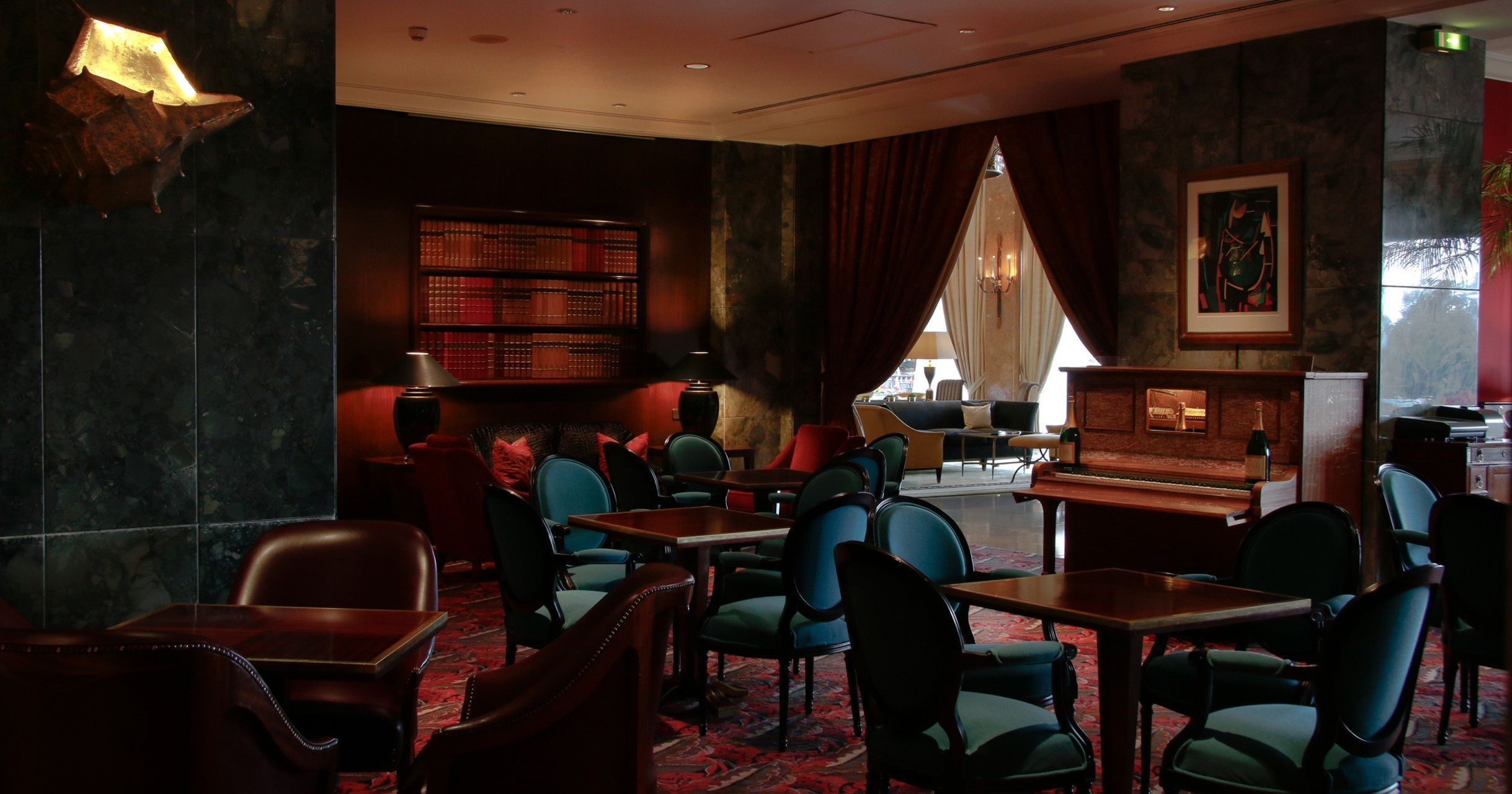 Piano-bar do hotel • Divulgação
