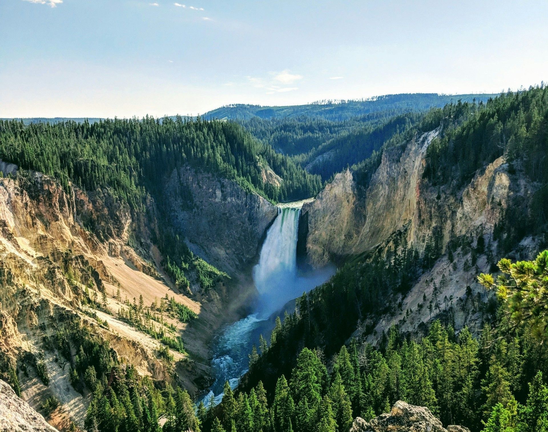 Cachoeira no Parque Nacional de Yellowstone, nos Estados Unidos