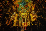 "Catedral de Luz" destaca a beleza de igreja símbolo de Curitiba; conheça