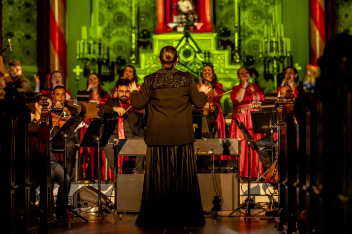 Evento é embalado por clássicos natalinos como "Aleluia" e "Noite Feliz" • Divulgação/Catedral de Luz