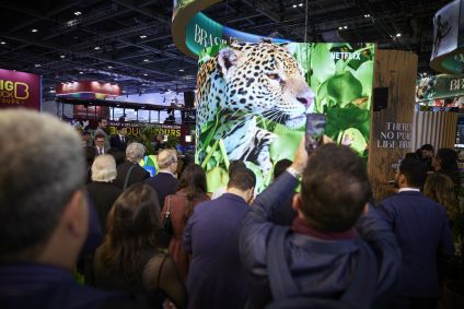 Netflix e Embratur lançam guia de turismo audiovisual na World Travel Market, em Londres