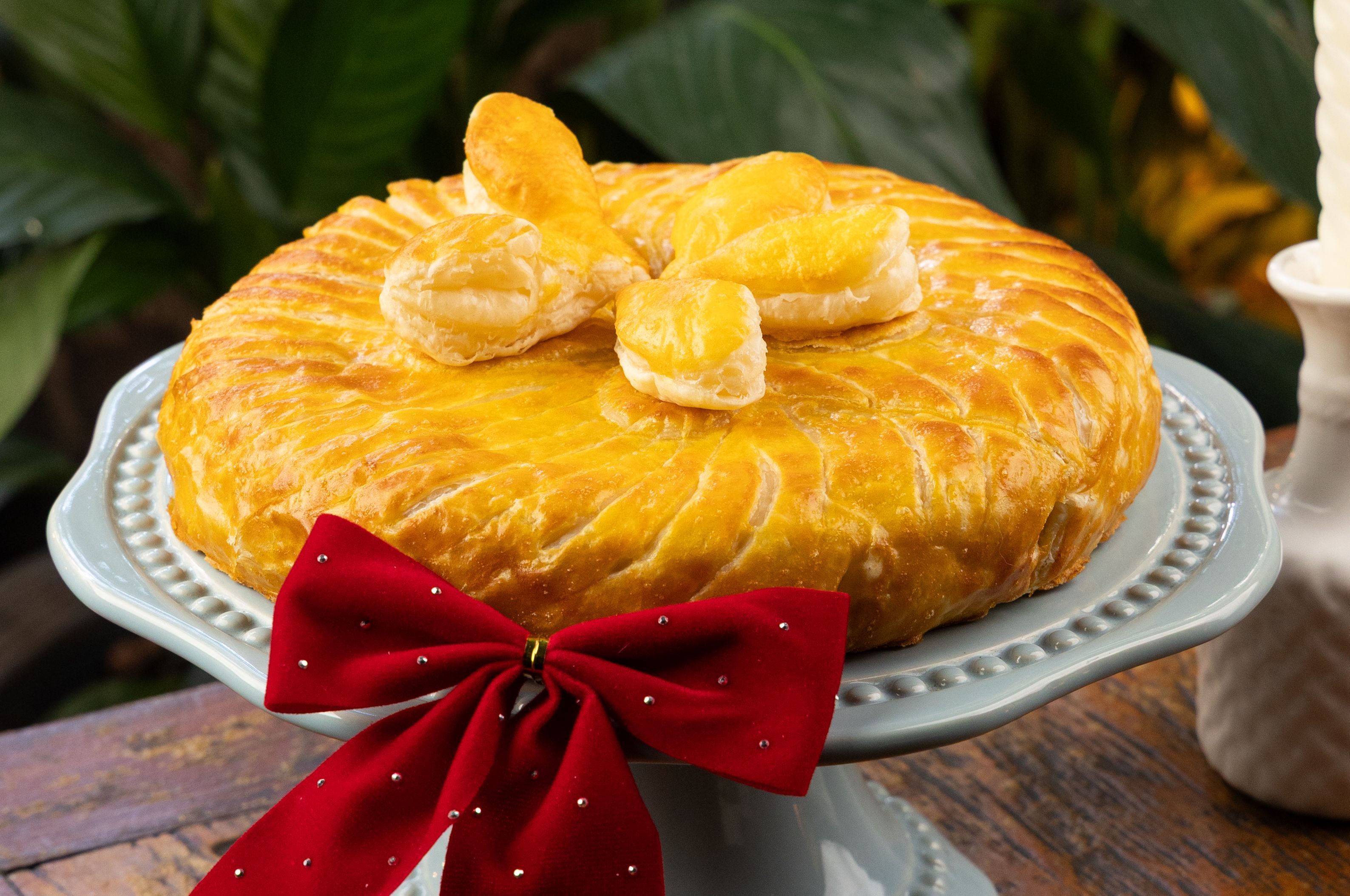 Torta folhada de bacalhau com natas e tomates assados pode ser encomendada no Bosco para o Natal • Leo Martins