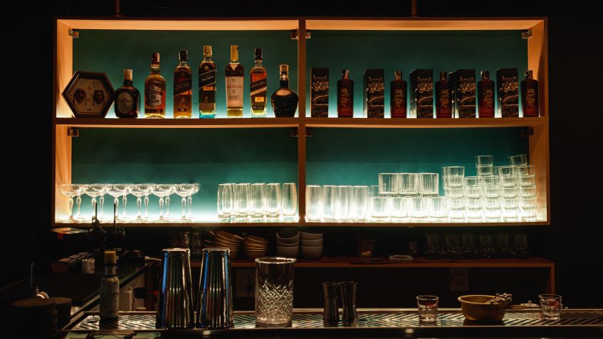 Com drinques, comidas coreanas e Karaokê, K-Bar fica na Consolação • Divulgação