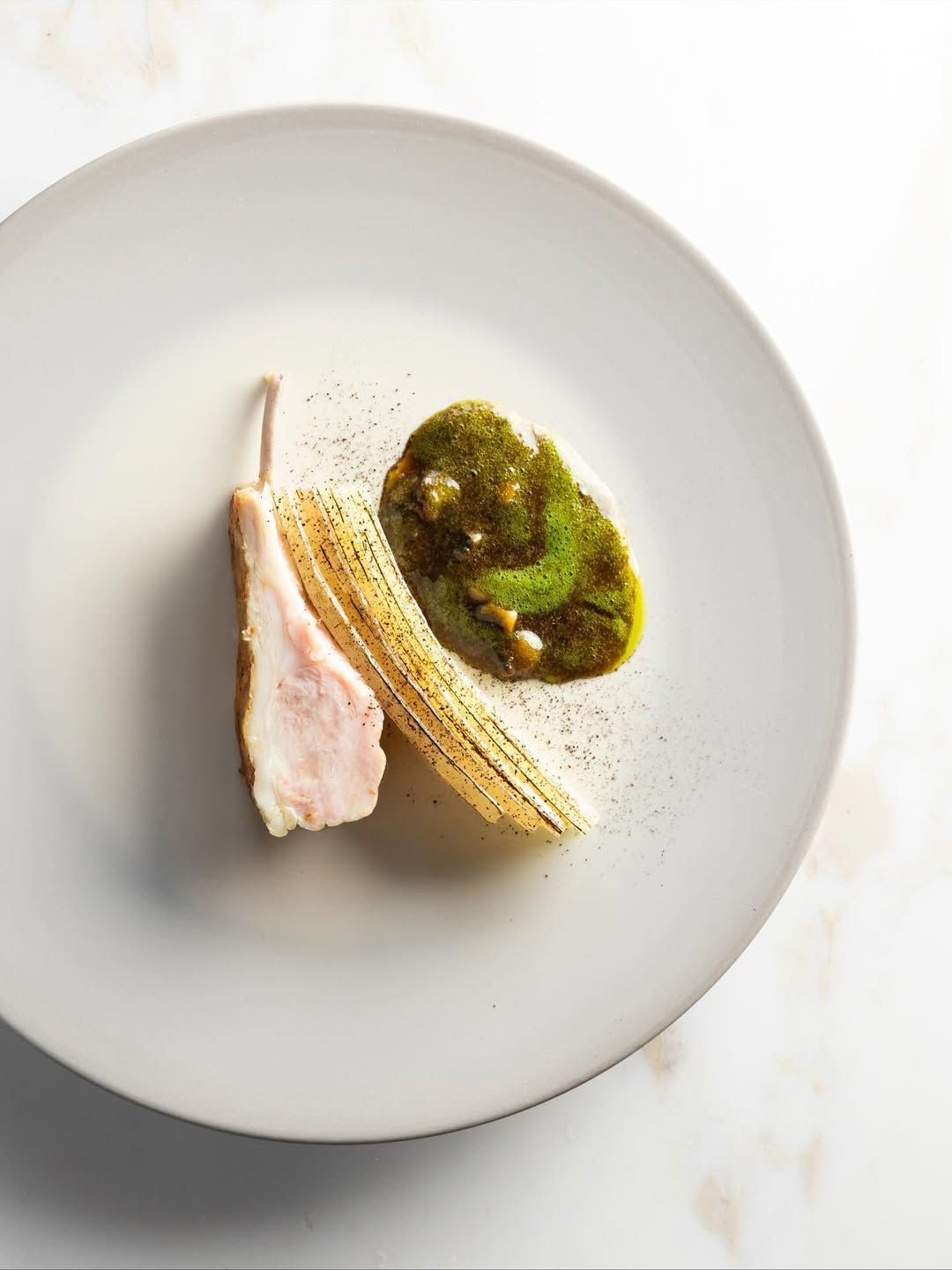 Com três estrelas Michelin, Le Louis XV foca na culinária mediterrânea inspirada na Riviera Francesa • Matteo Carassale