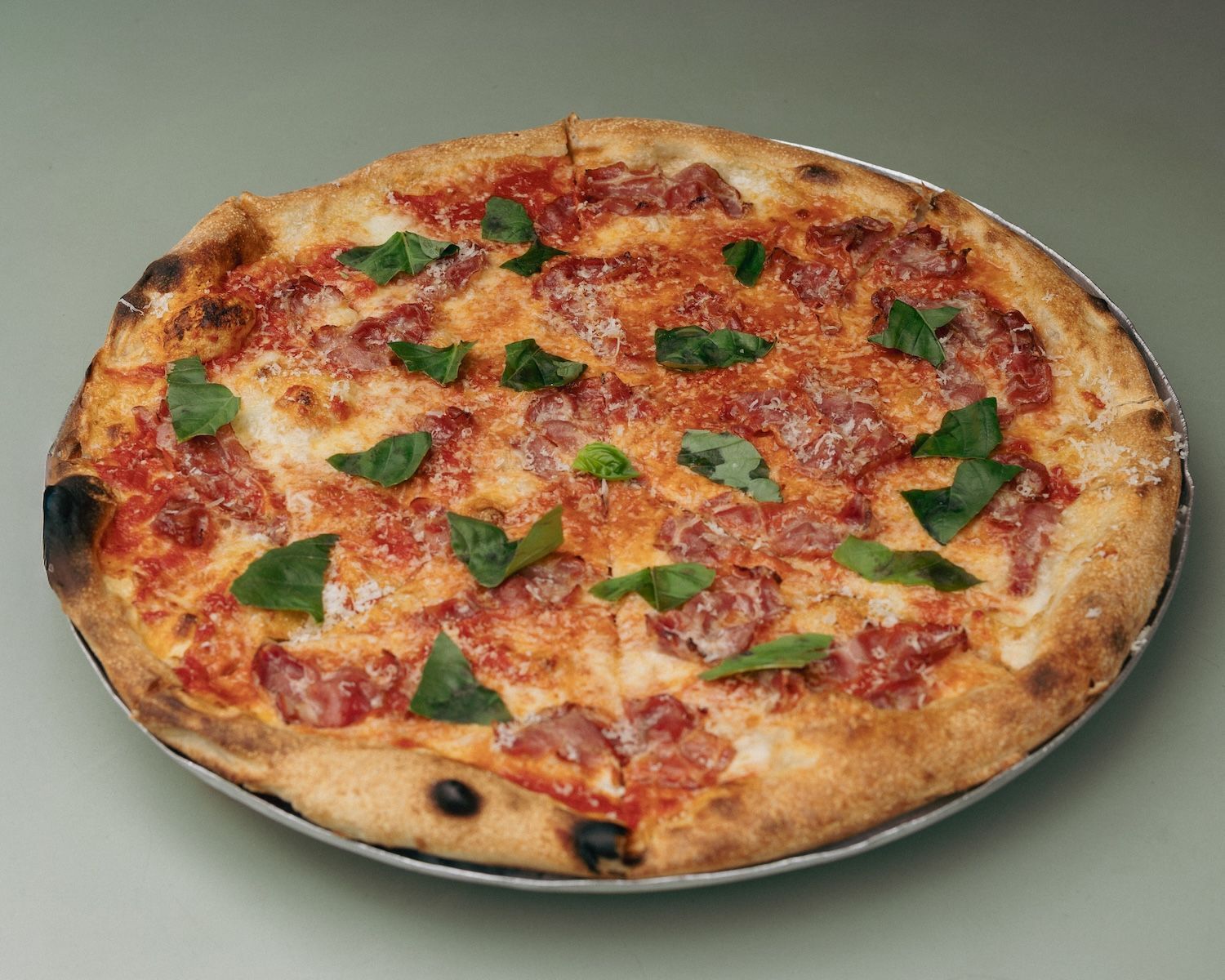 Pizza da Paul's Boutique, com três unidades em São Paulo • Divulgação