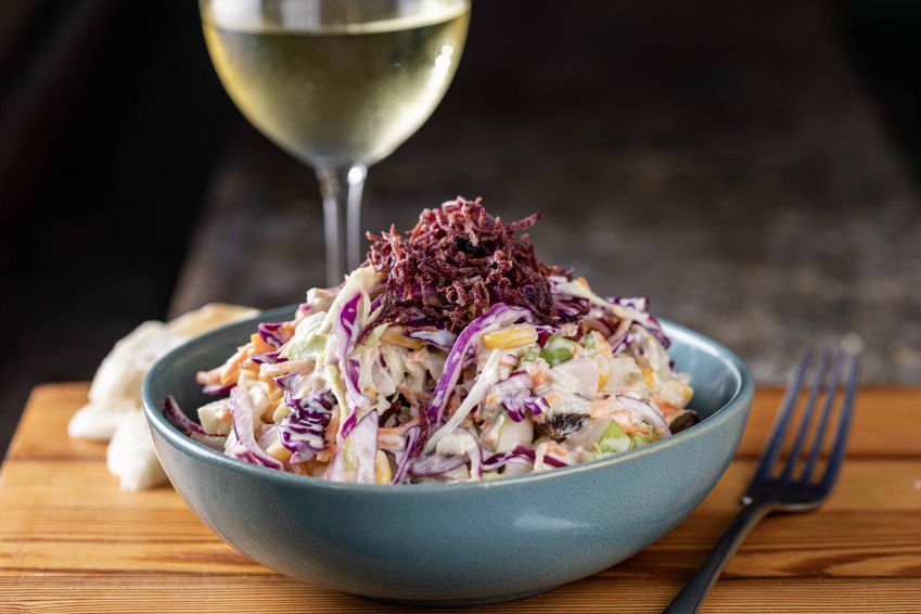 Um dos pratos para encomenda é o Salpicão natalino • Santiago Harte