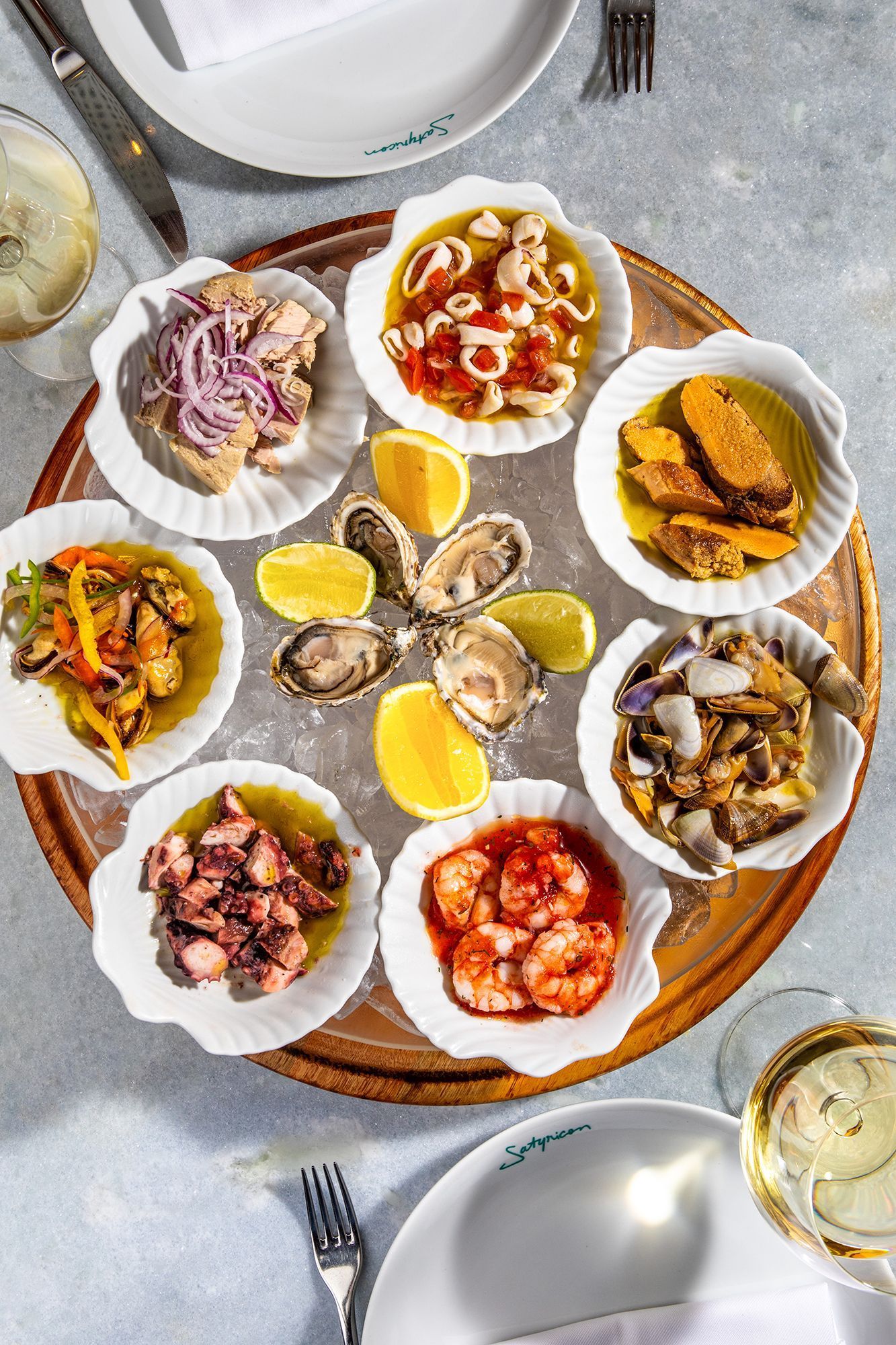 Gran piatto di mare, com frutos do mar da estação, é uma das opções para encomenda do Satyricon • Tomás Rangel