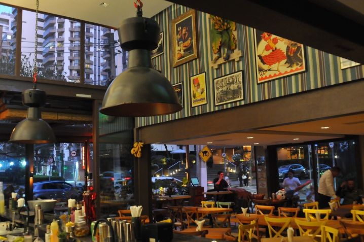 Ambiente Banana Café • Cassiano de Souza