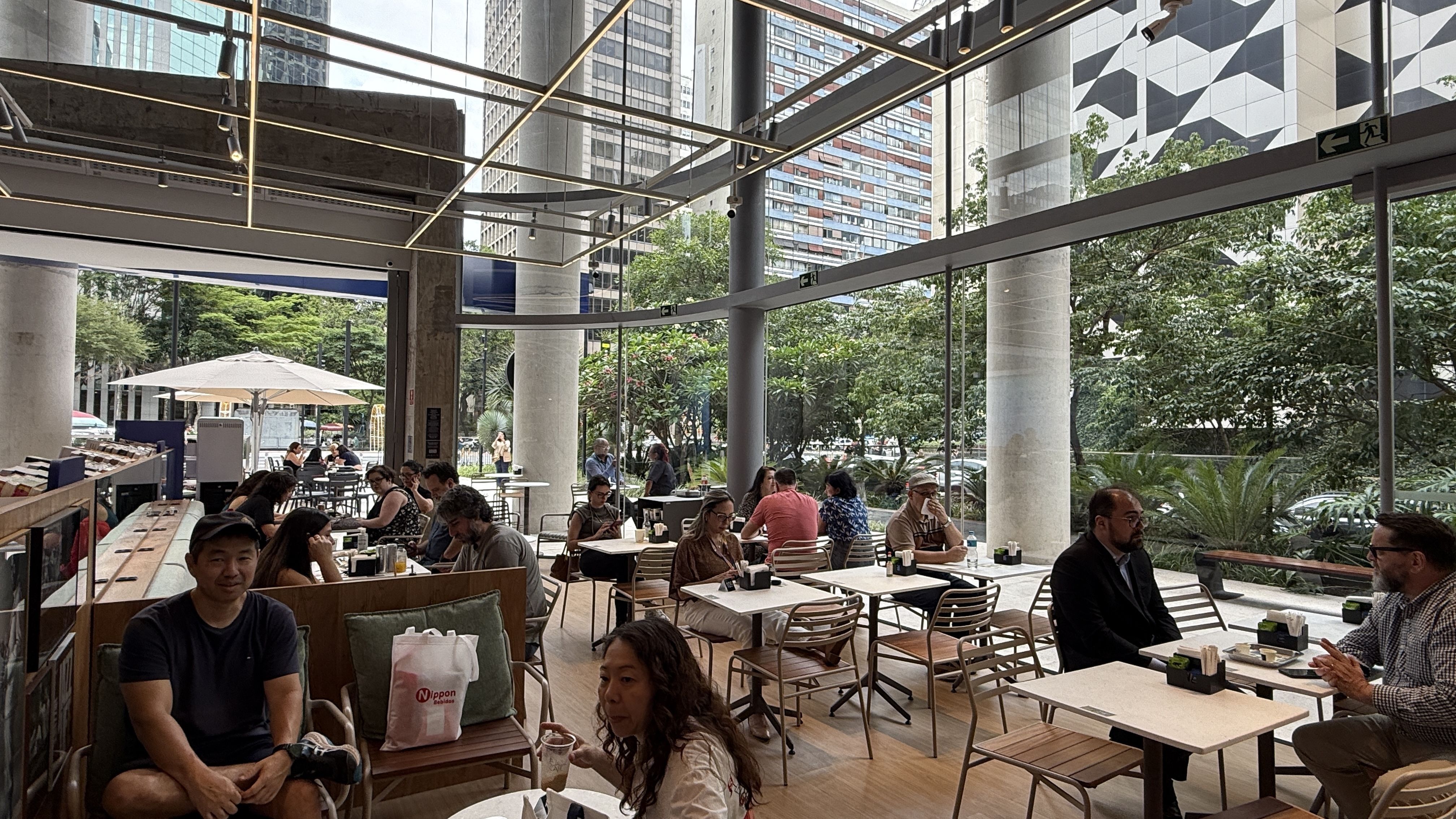 Ambiente do novo Le Jazz Café, na Av. Paulista