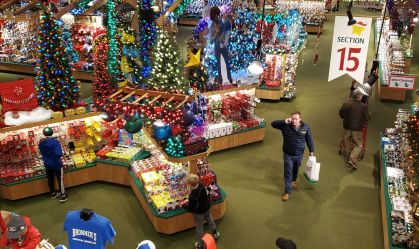 Maior loja de Natal do mundo é atração turística nos Estados Unidos