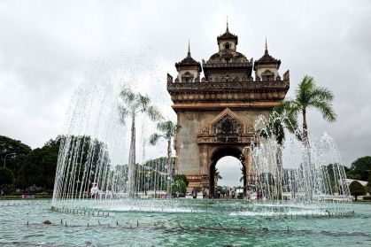 Monumento Patuxai na cidade de Vientiane, capital do Laos