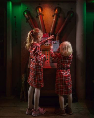 Na Lapônia, é possível encontrar o Papai Noel em sua cabana secreta na floresta • Instagram/Santa Claus Secret Forest