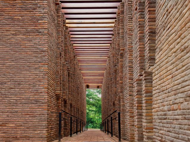 Galeria Claudia Andujar Maxita Yano tem mais de 400 fotografias da artista • William Gomes