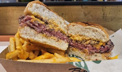 Hambúrguer-estrela do Clan BBQ ganha balcão próprio no Leblon