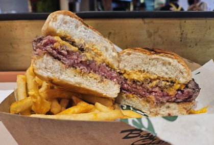 Hambúrguer-estrela do Clan BBQ ganha balcão próprio no Leblon