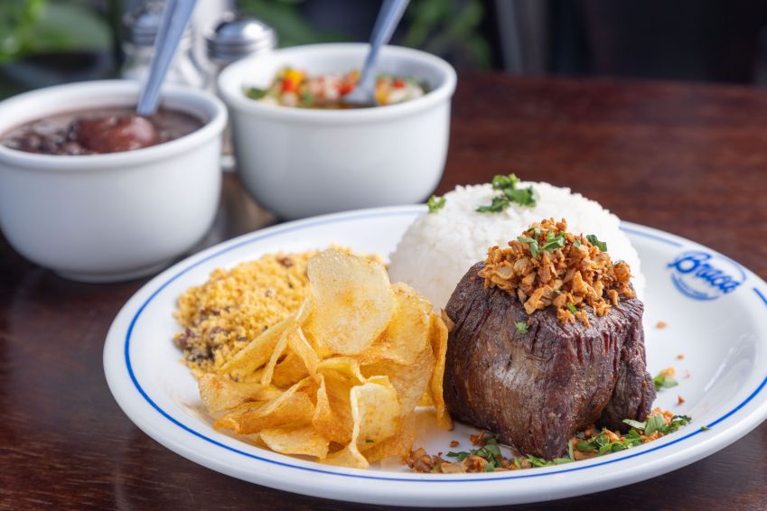 Filé Oswaldo Aranha conquistou bares Brasil afora, como o Braca Bar, em São Paulo • Ricardo D'Angelo