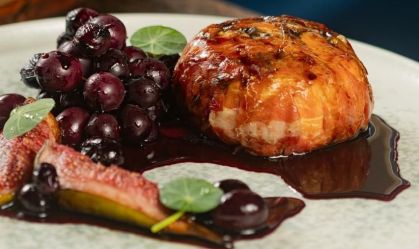 Entrada fácil e rápida: camembert assado da chef Heaven para fazer em casa