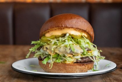 Receitas fáceis de hambúrgueres suculentos para fazer em casa