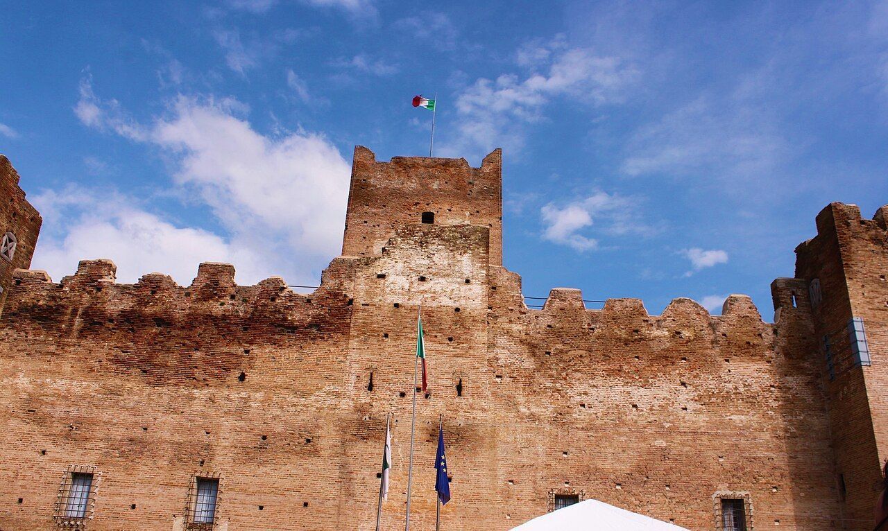 A fortaleza Rocca di Reggiolo foi construída em 1242 • Wikimedia Commons