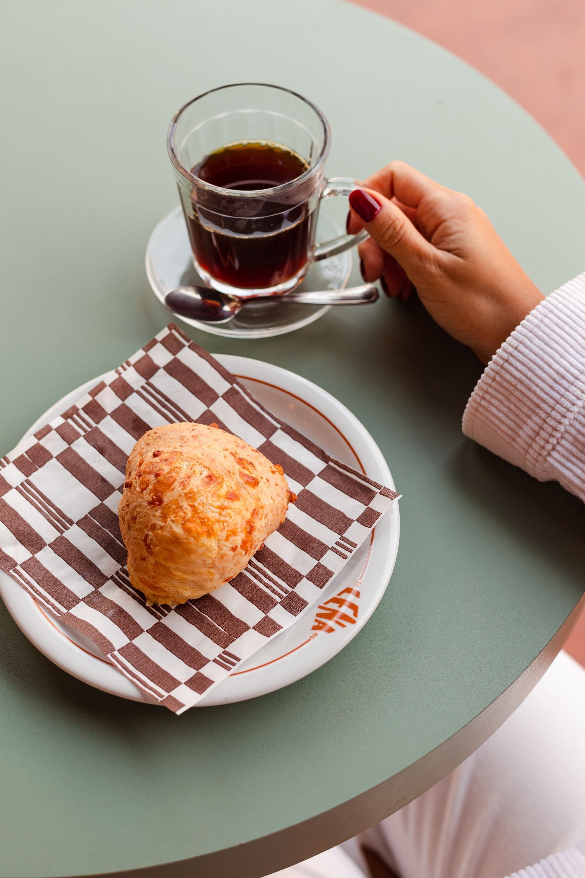 Restaurante mineiro Lena compartilha sua receita de pão de queijo