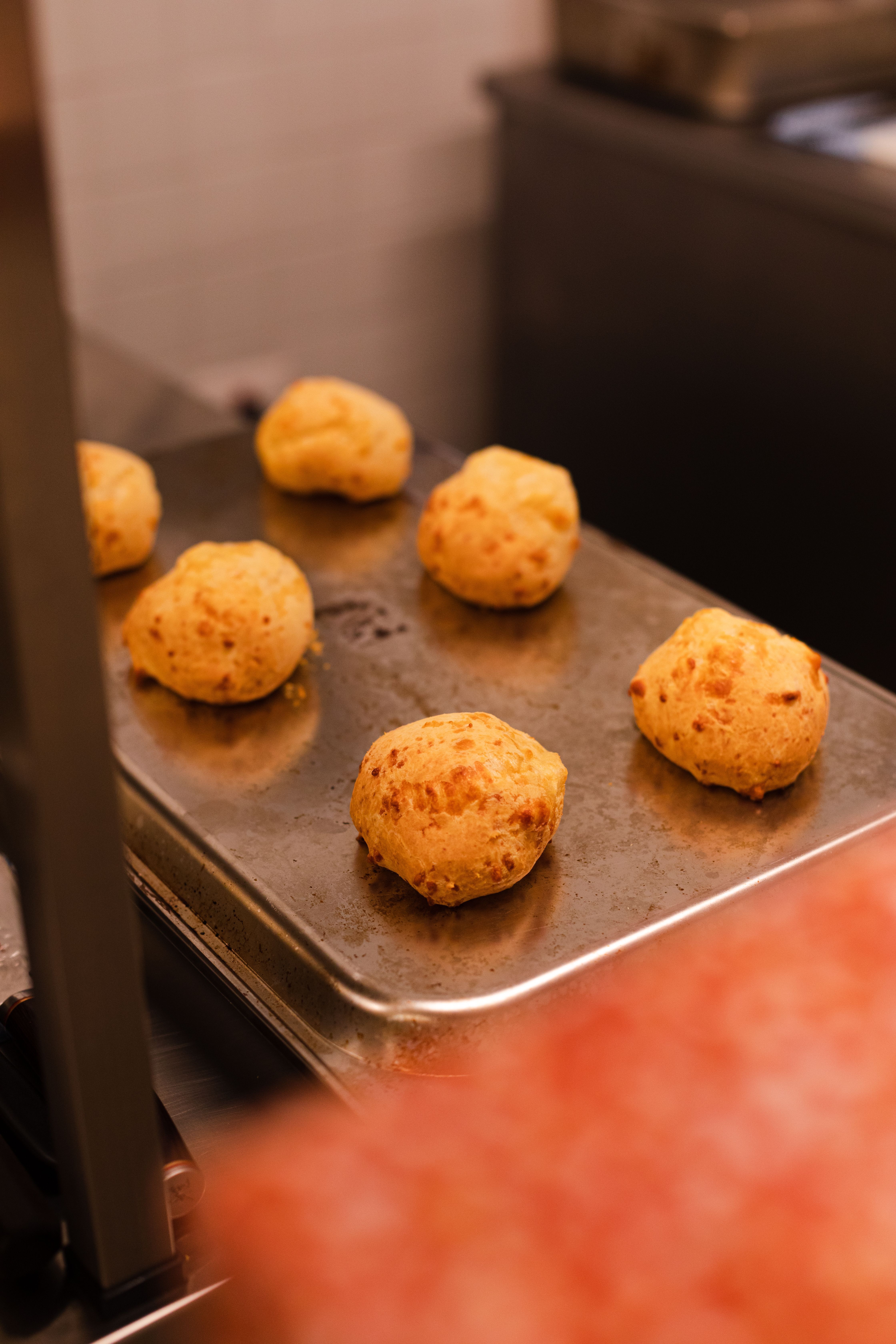 Aprenda a fazer o pão de queijo do restaurante mineiro Lena • Ayra Comunica