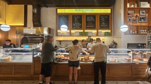 Revitalizada, Padaria Ipanema reabre polivalente, com rooftop e serviço 24h