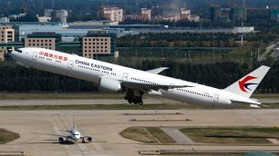 Como é o voo de 29 horas que liga a Argentina à China