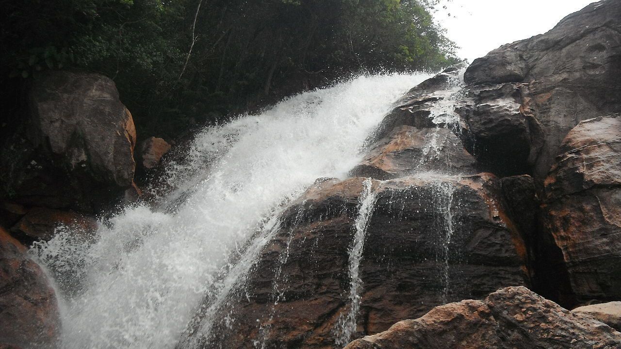 Cachoeira do Paiva, na Serra do Tepequém, em Roraima • Jeovanevs/Wikimedia Commons