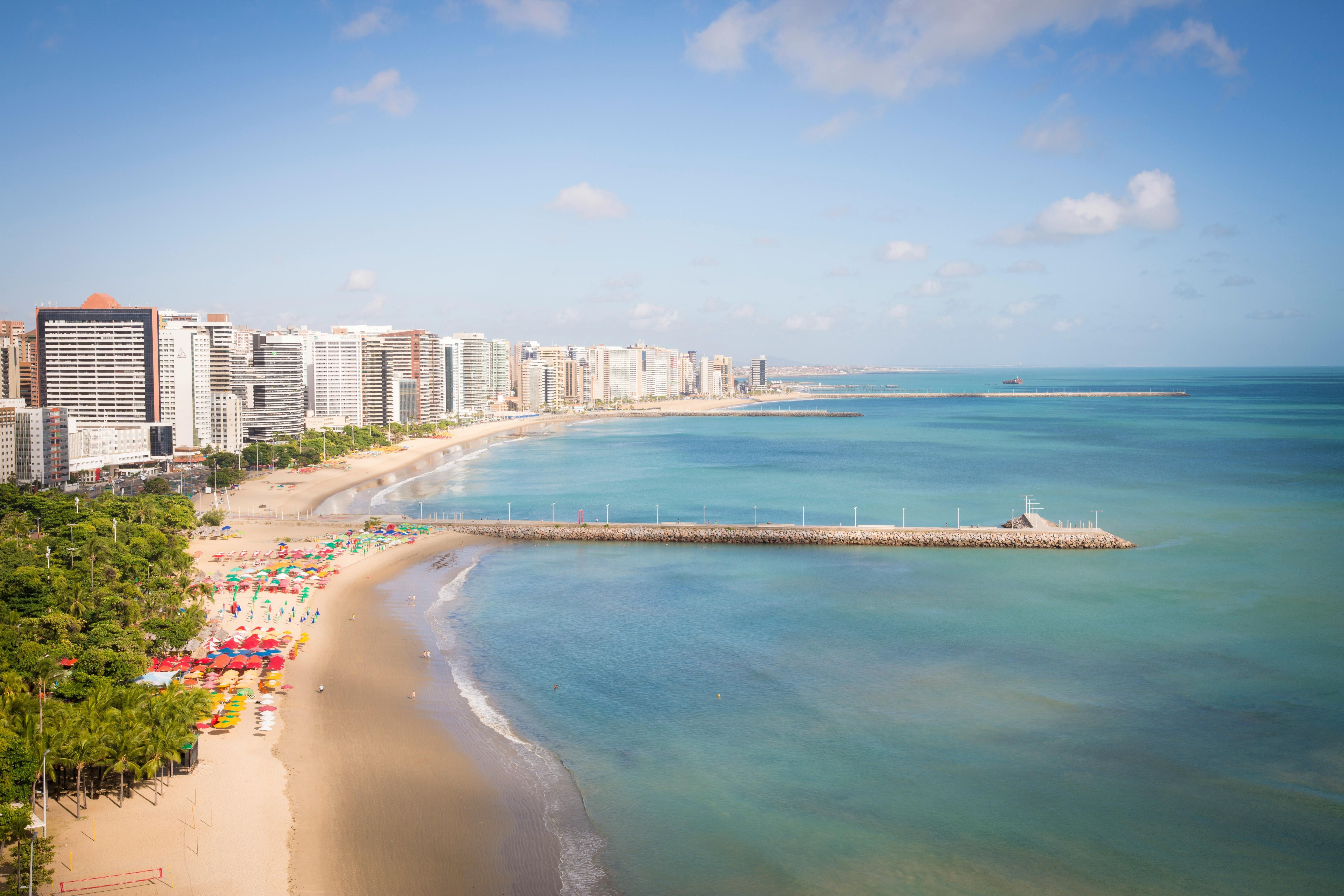 Orla de uma das praias de Fortaleza