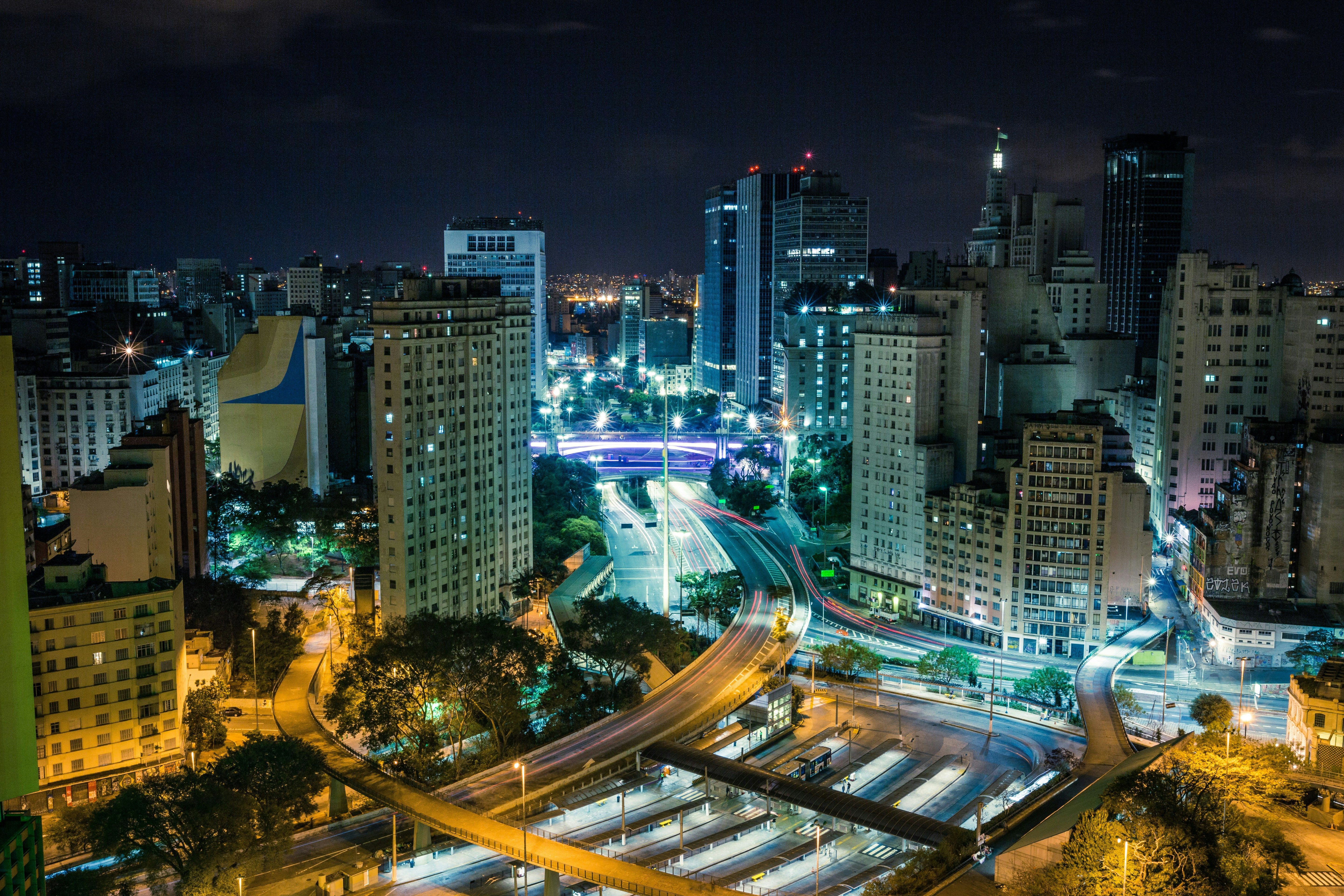 Onde levar um turista em São Paulo? Confira dicas de restaurantes, bares e baladas