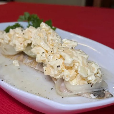 Śledzie é um dos pratos mais tradicionais da Polônia • Instagram/Polska