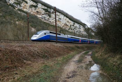 A 300 km/h, trens de alta velocidade desafiam limites da engenharia