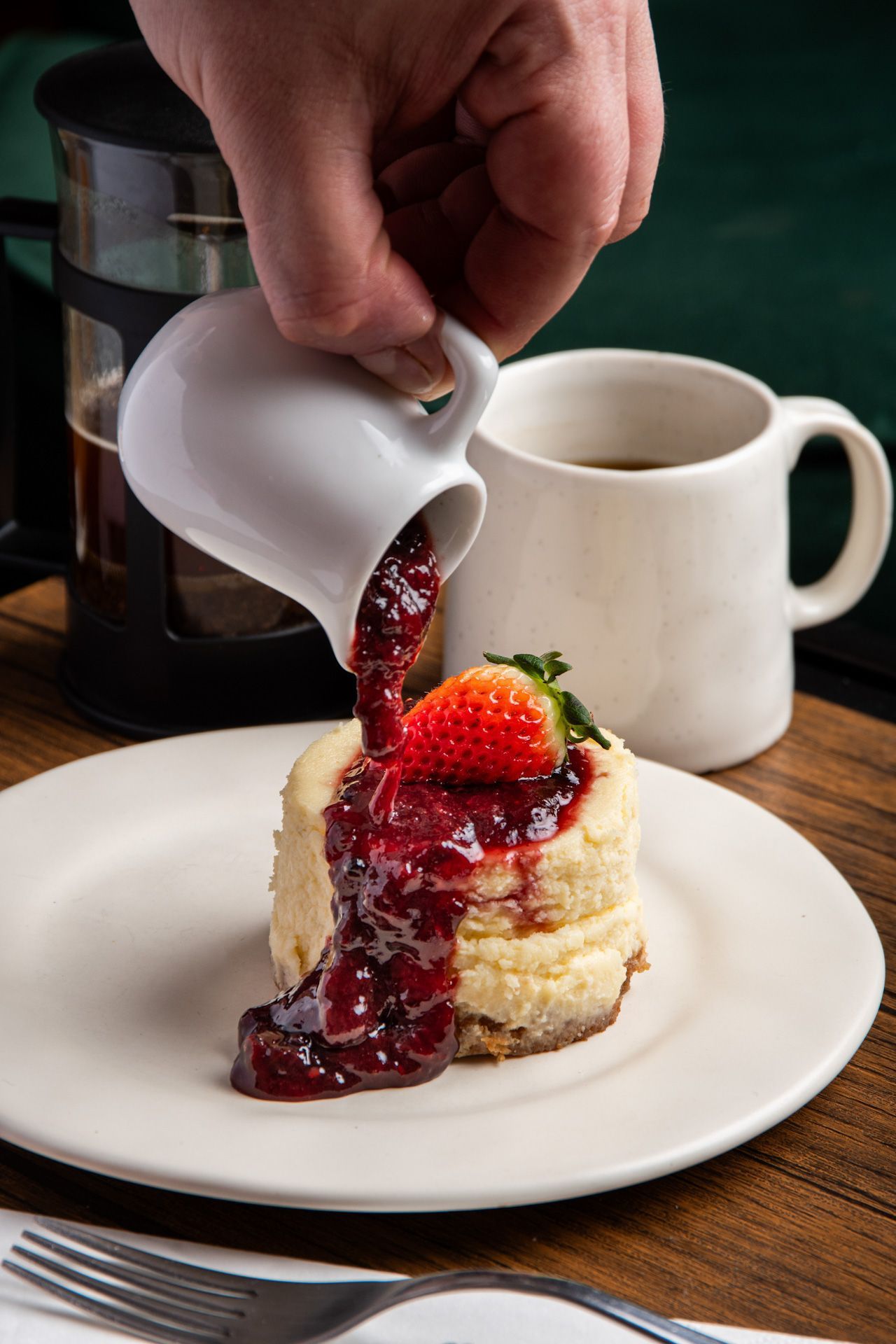 Cheesecake com frutas vermelhas • Vitor Neves