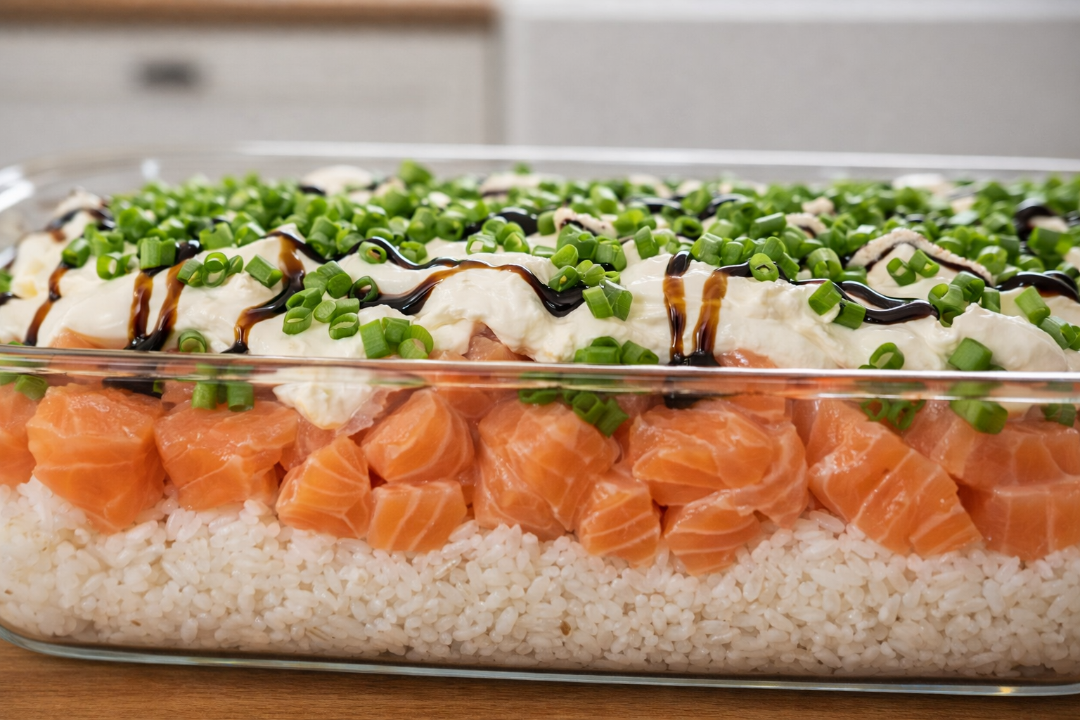 Receita de "sushi" na travessa viraliza nas redes sociais; aprenda a fazer!