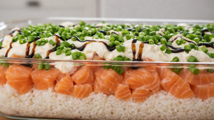 Aprenda a receita que tem dominado as redes sociais: Sushi de Preguiçoso