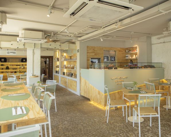 Unique Garden PetCafé foi inaugurado na CasAdote em parceria com os hotéis Unique e Unique Garden • Divulgação