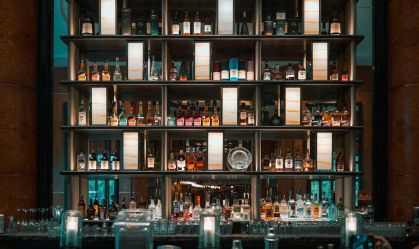 Como os bares de hotel mudaram a história da coquetelaria