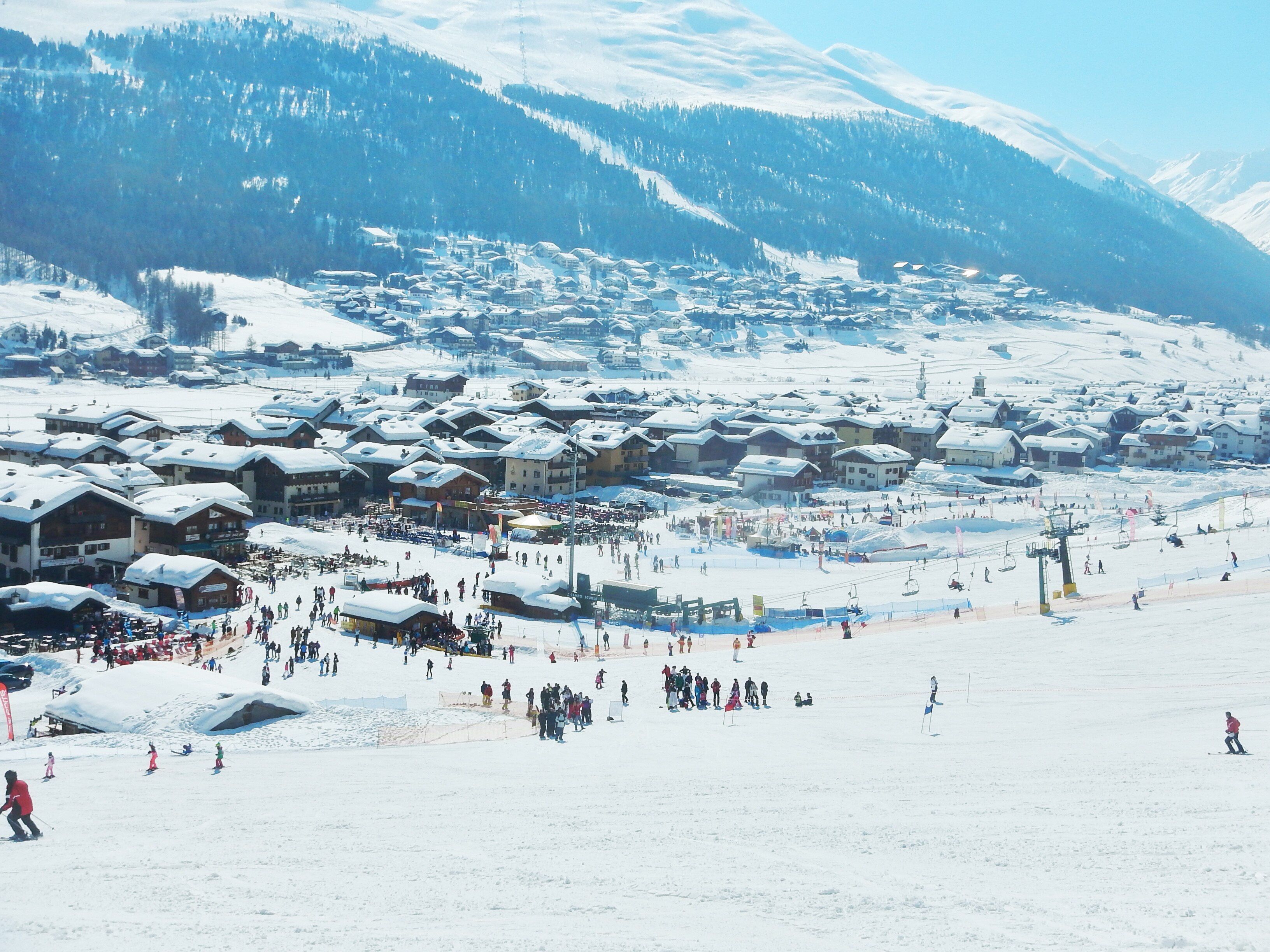Livigno é conhecida por esportes de inverno em alta altitude • Wikimedia Commons/qwesy qwesy/CC BY 3.0