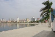 Novos restaurantes e produção local reconstroem cultura alimentar em Luanda