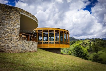 Azeite Sabiá abre pizzaria entre oliveiras da Serra da Mantiqueira