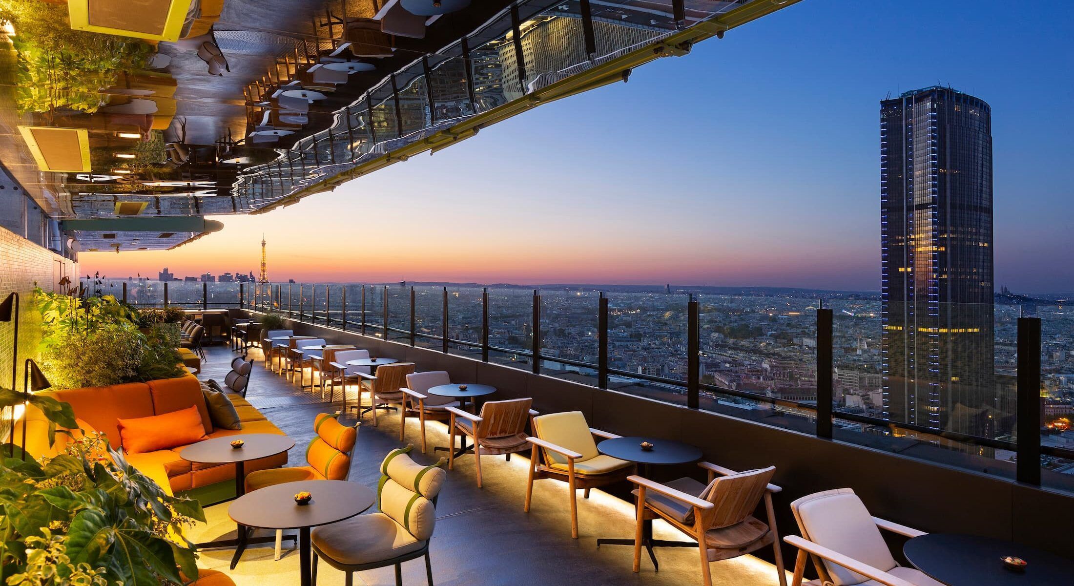 Skybar no hotel Pullman Montparnasse  • Divulgação