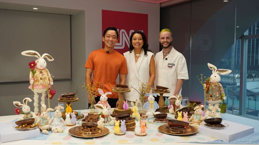 César Yukio, Daniela Filomeno e Léo Salles • Divulgação CNN