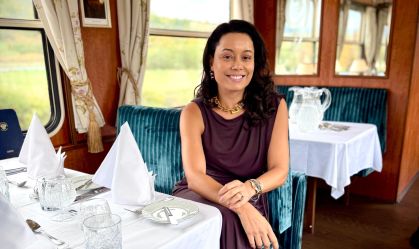 Daniela Filomeno no trem Golden Eagle Danube Express